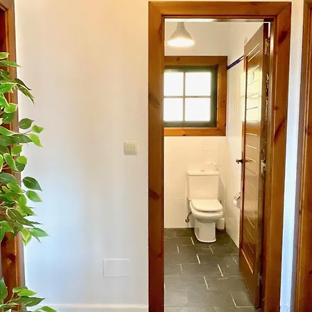 The Cliffs - Vue De Pantin * Valdoviño