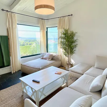 The Cliffs - Vue De Pantin * Valdoviño