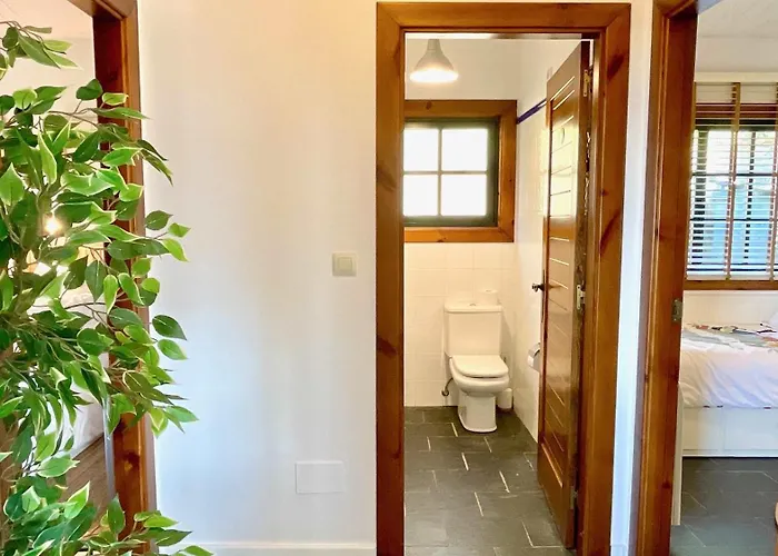 The Cliffs - Vue De Pantin * Valdoviño