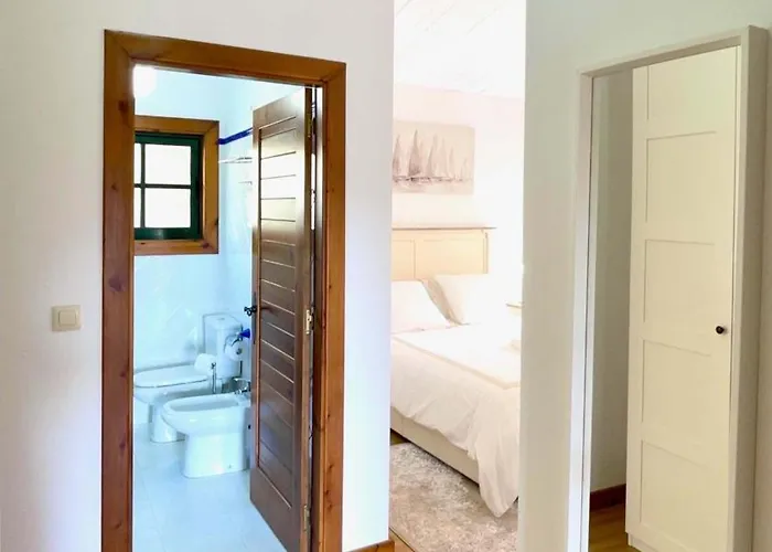 The Cliffs - Vue De Pantin