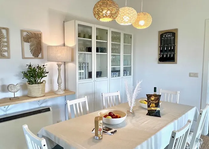 The Cliffs - Vue De Pantin Valdoviño